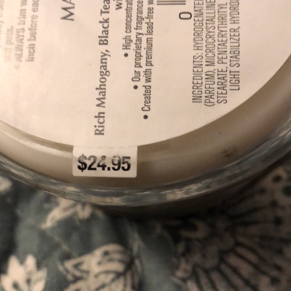 NWT Bath & Body Works 3 Wick Mahogany Rose Candle 🕯️ - Picture 3 of 3